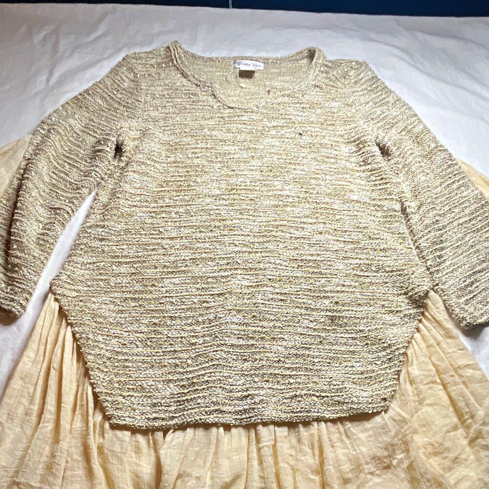 NWOT Paisley Vine Beige Knit Polyester/Rayon Round Neck Ruffle Hem Sweater M